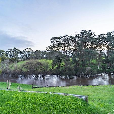 Platypus Waters B&B Сміттон Екстер'єр фото